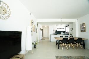 Lomas 5 - Higueron Brand New Apartment