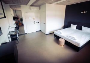Young Learning Hotel