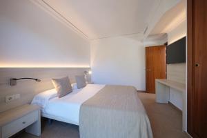 Hotel Playa Mondrago