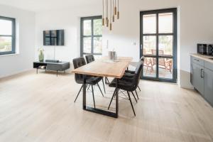Küsten Suite Süd - seitliche Wasserlage, Terrasse, 70qm