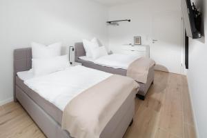 Küsten Suite Süd - seitliche Wasserlage, Terrasse, 70qm