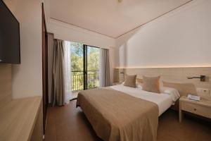 Hotel Playa Mondrago