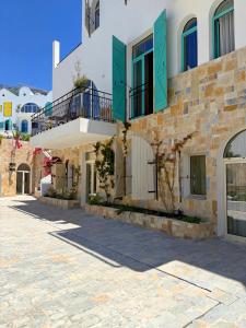 SanTorini Village Deluxe Apartments