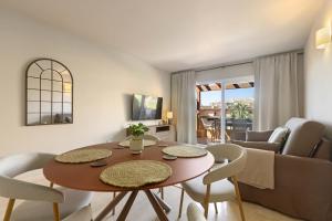 039 Relaxing 1 Bed Sea View Apt, Private Terrace
