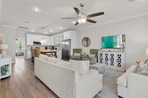 Driftwood Townhomes #1- Beachwaves