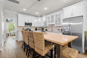 Driftwood Townhomes #1- Beachwaves