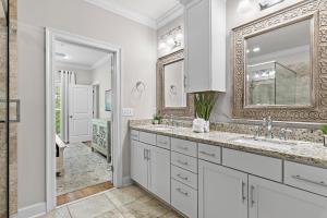 Driftwood Townhomes #1- Beachwaves