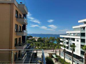 Coastal Breeze Apartament
