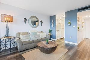 Smoky, Rustic and Relaxing Studio Condo - Views, Pools, Wifi