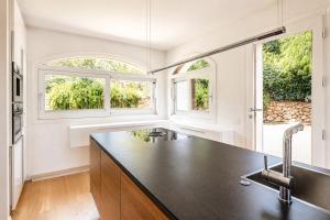 Villa Biancaluce - Luxury Pool Villa with Sea View