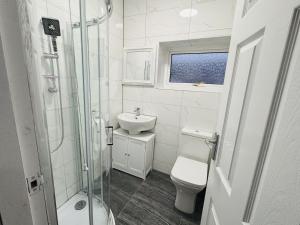 Home Cozy & Comfortable Stay in Accrington Flat B