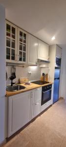 Frangipani - Apartment with Terrace & Shared Pool
