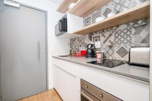 207 Wex2 - Modern Studio in Woodstock