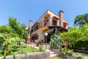 Villa by the sea near Rome and Civitavecchia