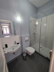 Almirante Homes - Family Room 2