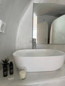 Fira Value Rooms- Fira Center- Capital Santorini