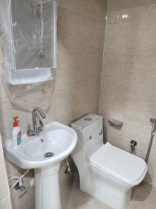 Premium Homestay with Balcony View
