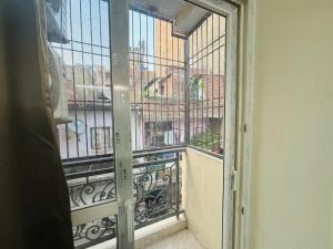 Premium Homestay with Balcony View