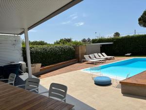 Luxury Swimming Pool