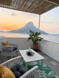 Manifesto Seaview Apartment I