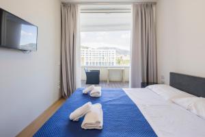 Crescent Luxury Retreat - Seafront Apartment Scala B