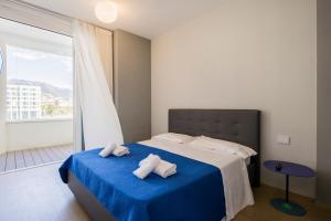 Crescent Luxury Retreat - Seafront Apartment Scala B