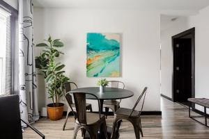 Cozy 1BR Center City Retreat with Free Parking