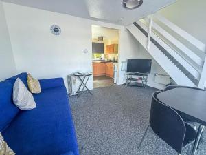 Lovely 5 Berth Chalet In The Coastal Village Of Hemsby Ref 18164B