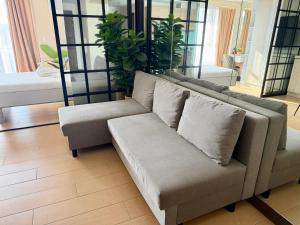 Sunset View in Venice Grand Canal Mall Suite, Pet Friendly, Walking distance to Venice Mall, 5 mins away to BGC