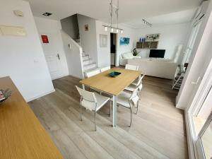 Mirador al Mar 56 by homeprive