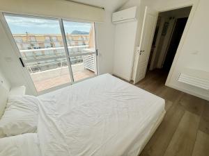 Mirador al Mar 56 by homeprive