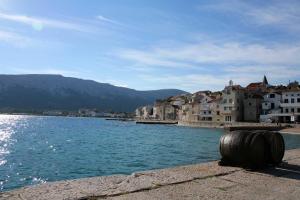 Apartment Halfway to the Sea Baška