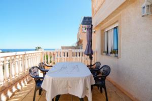 Apartamento para 4 con vistas al mar, Piscina, parking y WiFi