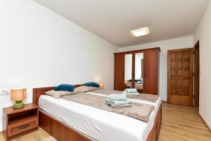 Apartment Milica 2439