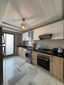Luxury Apartment 5 min Beach, TGV, City Mall