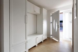 Holiday Apartment with Private Pool - SARA