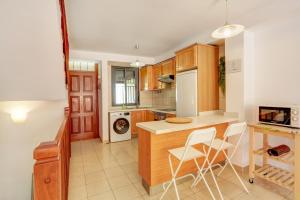 El Castillo - Near Golf & Beaches in South Tenerife