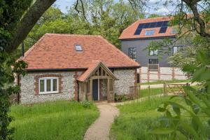 Peaceful Farm Stay Escape in Buckinghamshire - Pass the Keys