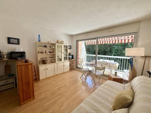 Studio Cabine à Arcachon, Proche Centre, Balcon ensoleillé, Parking, à 600m de la Plage - FR-1-433-98