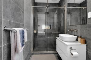 Albert Samian Retreat by ReadyStay - BYO sheets and towels