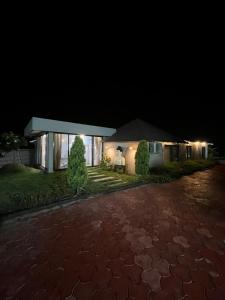Kanakdhara farmhouse