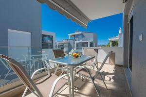 SLV Roxani Apartment