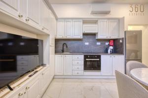 Bright Two Bedroom Maisonette in Prime Gzira Location