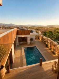 Luxury villa with 2 pools and 360 views for 10pers