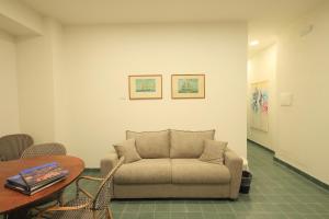 Trinacria Palace House