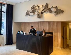 Carles Hotel