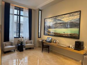Carles Hotel