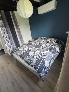 Villa pour 10 pers, piscine chauffée, 8 mins des plages