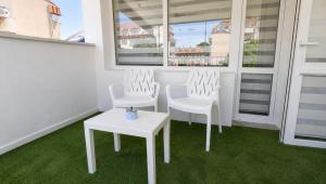 Spacious & Quiet 3BR Apartment, City Center & Sea Garden