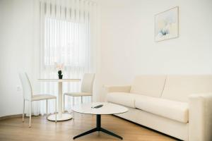 Rajna Apartments
